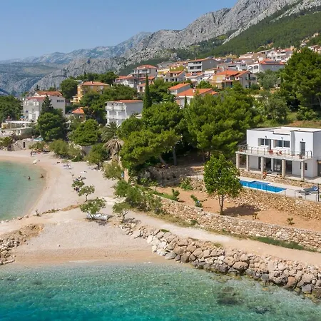 Absolute Villa *